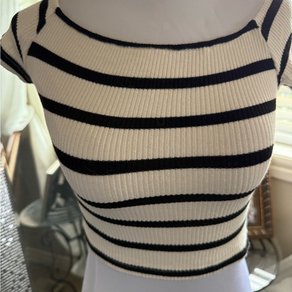 Striped Pull & Bear Black and White Ribbed Women's Top Sz S